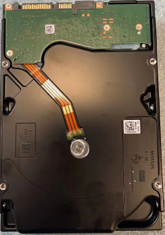 机械硬盘-ST16000NM000J-16TB-256MB-7200RPM-3.5英寸-3.5-英寸-SATA接口-SATA接口-标准盘（2TW103-004）